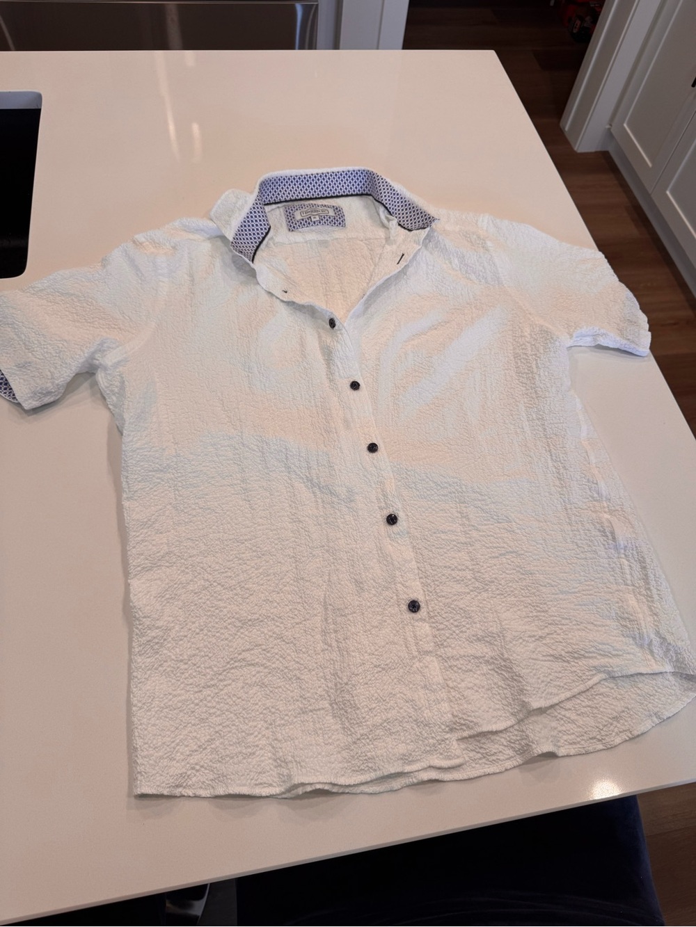 Men's White Short Sleeve Button-Up Shirt with Contrast Trim